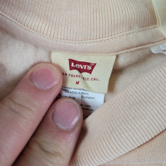 Levi's Peach Pink Graphic Logo Cropped Crewneck Pullover Sweatshirt Size Medium - Picture 6 of 8